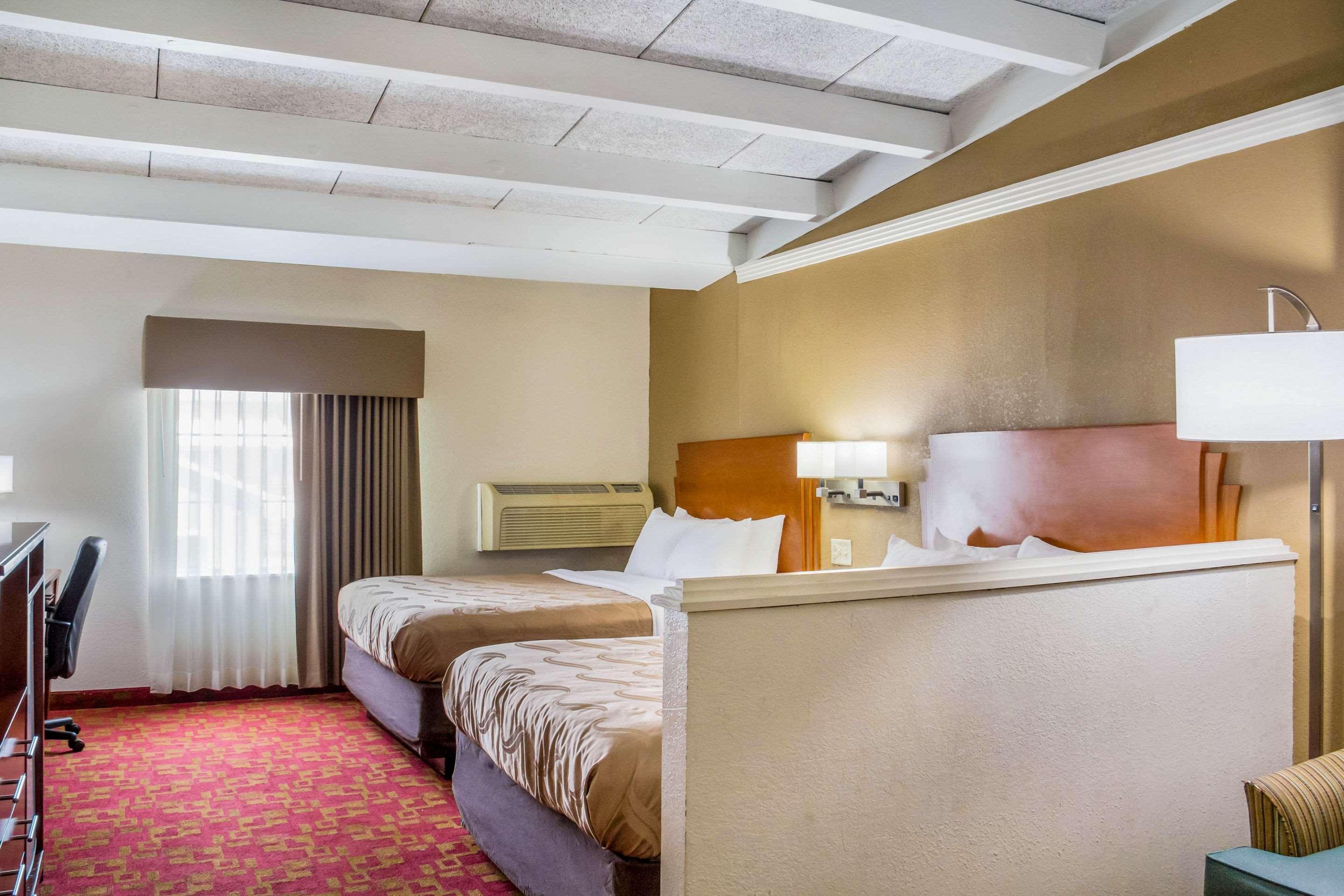 Quality Inn & Suites Kansas City - Independence I-70 East Extérieur photo