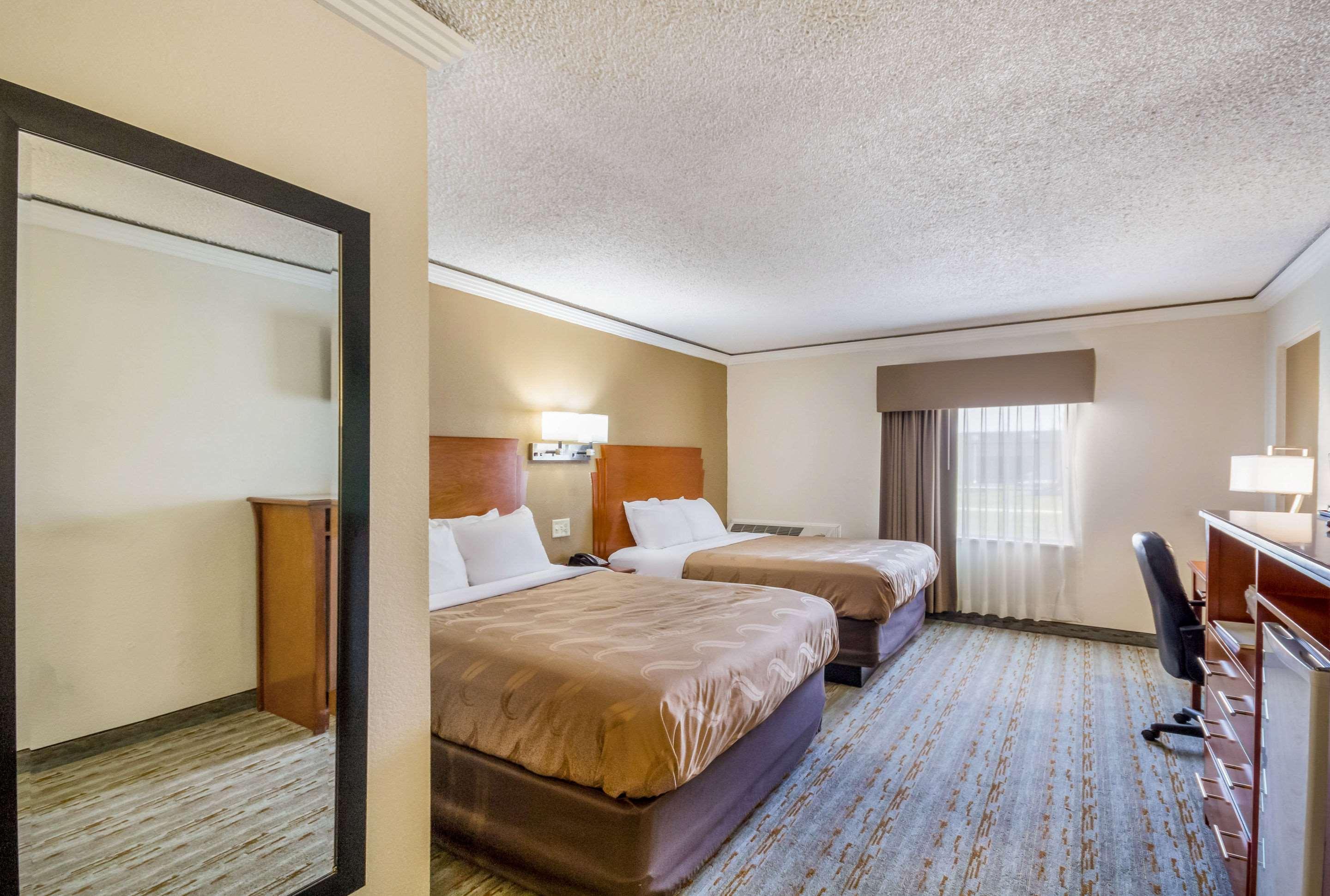 Quality Inn & Suites Kansas City - Independence I-70 East Extérieur photo