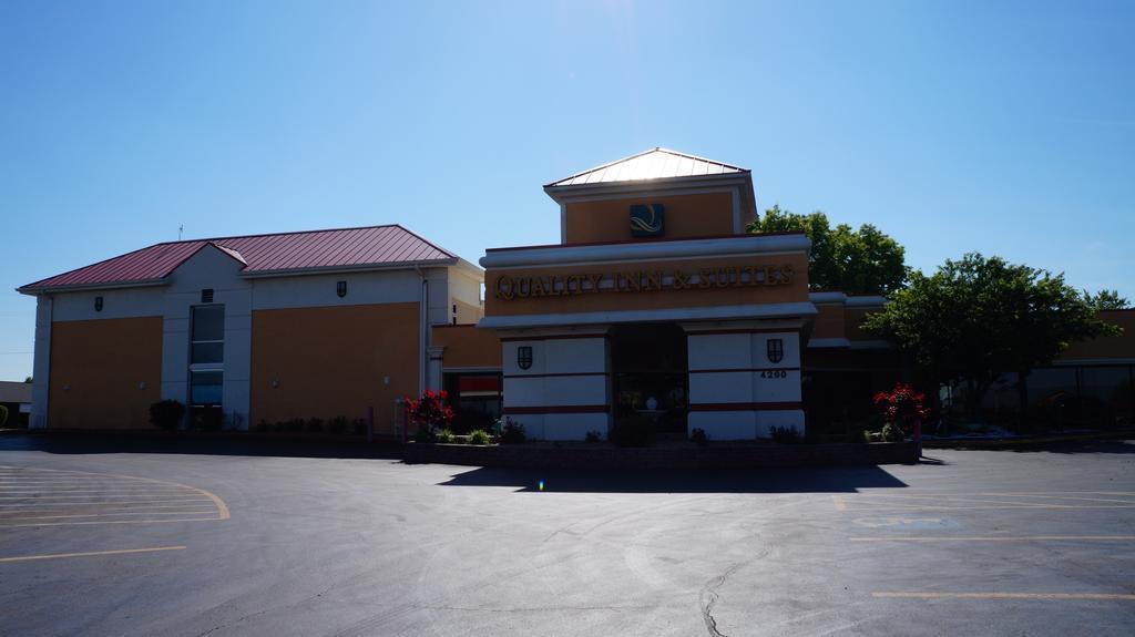 Quality Inn & Suites Kansas City - Independence I-70 East Extérieur photo