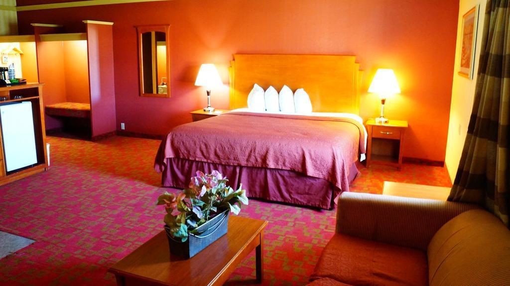 Quality Inn & Suites Kansas City - Independence I-70 East Extérieur photo