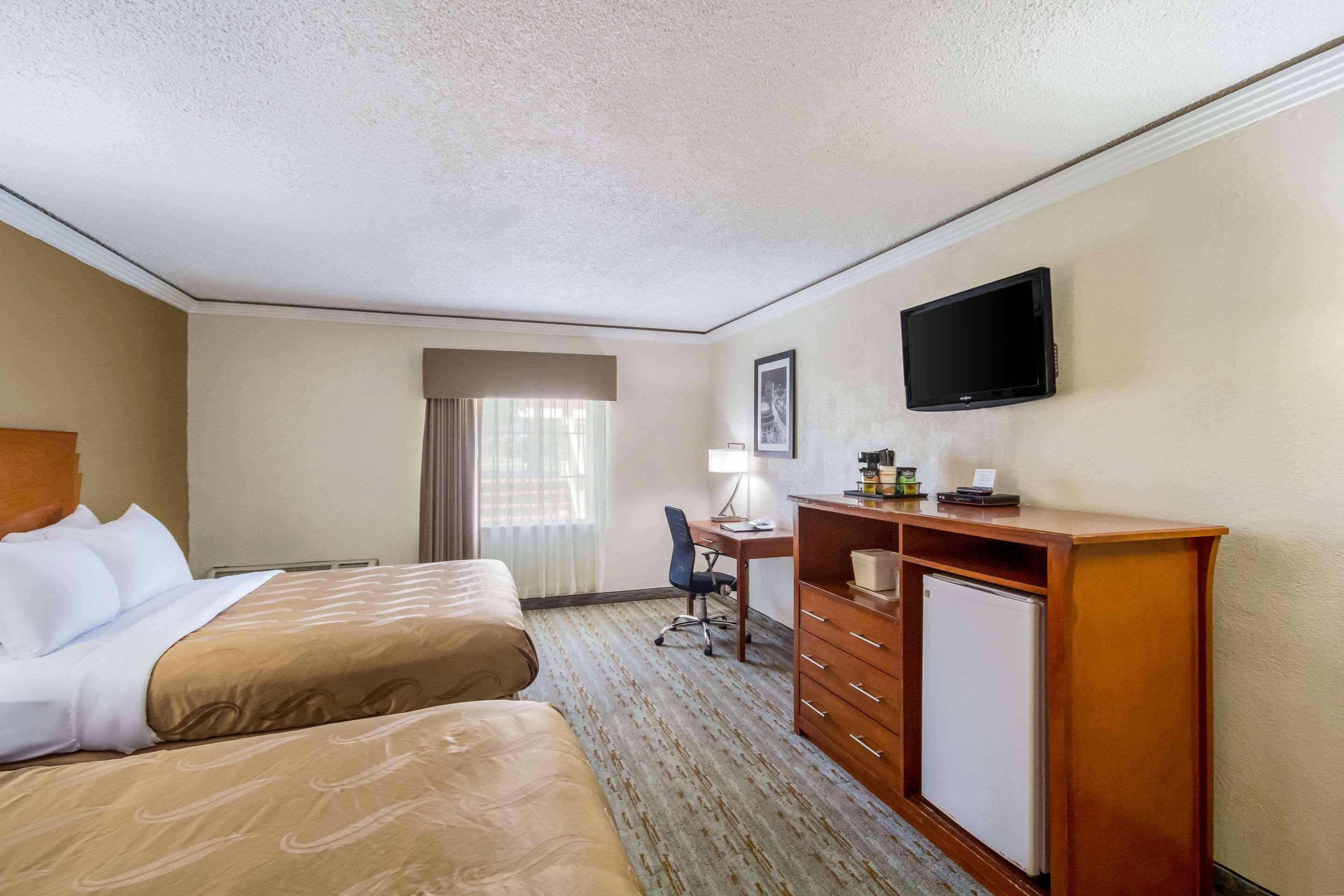 Quality Inn & Suites Kansas City - Independence I-70 East Extérieur photo