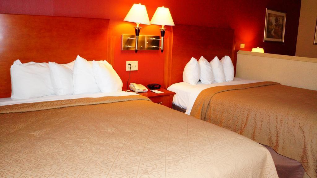 Quality Inn & Suites Kansas City - Independence I-70 East Extérieur photo