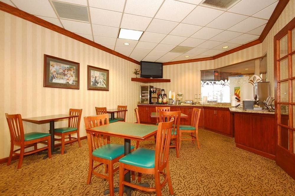 Quality Inn & Suites Kansas City - Independence I-70 East Extérieur photo